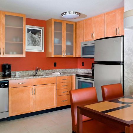 Residence Inn Bismarck North חדר תמונה