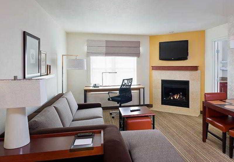 Residence Inn Bismarck North חדר תמונה